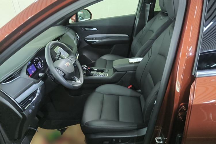 Used Cadillac XT4 2021 28T Two-Wheel Drive Luxury Version Left Front Seat