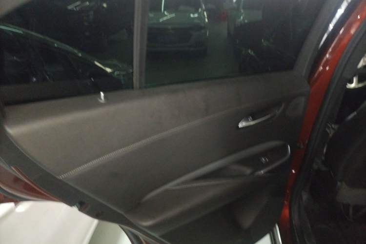 Used Cadillac XT4 2021 28T Two-Wheel Drive Leading Version Left Rear Door Interior