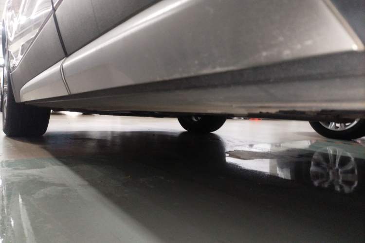 Used Cadillac XT4 2021 28T Two-Wheel Drive Leading Version Left Side Sill