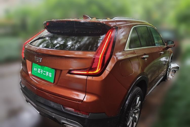 Used Cadillac XT4 2021 28T Two-Wheel Drive Luxury Version Rear Right 45 Deg