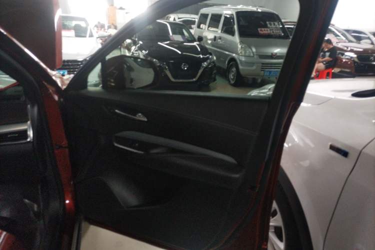 Used Cadillac XT4 2021 28T Two-Wheel Drive Leading Version Right Front Door Interior