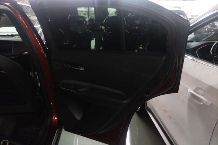 Used Cadillac XT4 2021 28T Two-Wheel Drive Leading Version Right Rear Door Interior