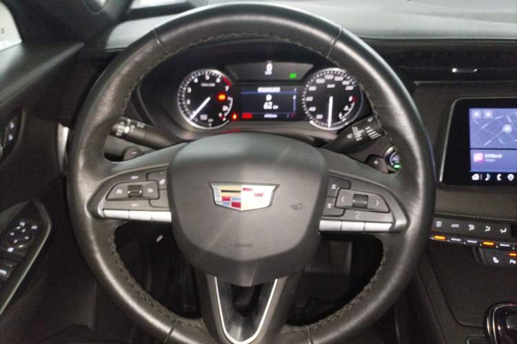 Used Cadillac XT4 2021 28T Two-Wheel Drive Leading Version Steering Wheel