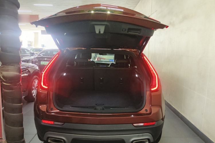 Used Cadillac XT4 2021 28T Two-Wheel Drive Luxury Version Trunk