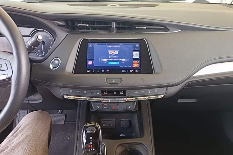 Used Cadillac XT4 2021 28T Two-Wheel Drive Leading Version Audio And AC Panel