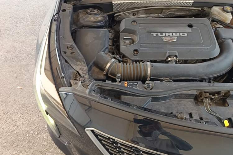 Used Cadillac XT4 2021 28T Two-Wheel Drive Leading Version Engine Bay Right
