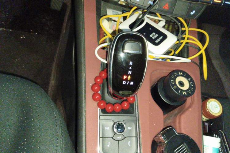 Used Cadillac XT4 2021 28T Two-Wheel Drive Luxury Version Gear Lever