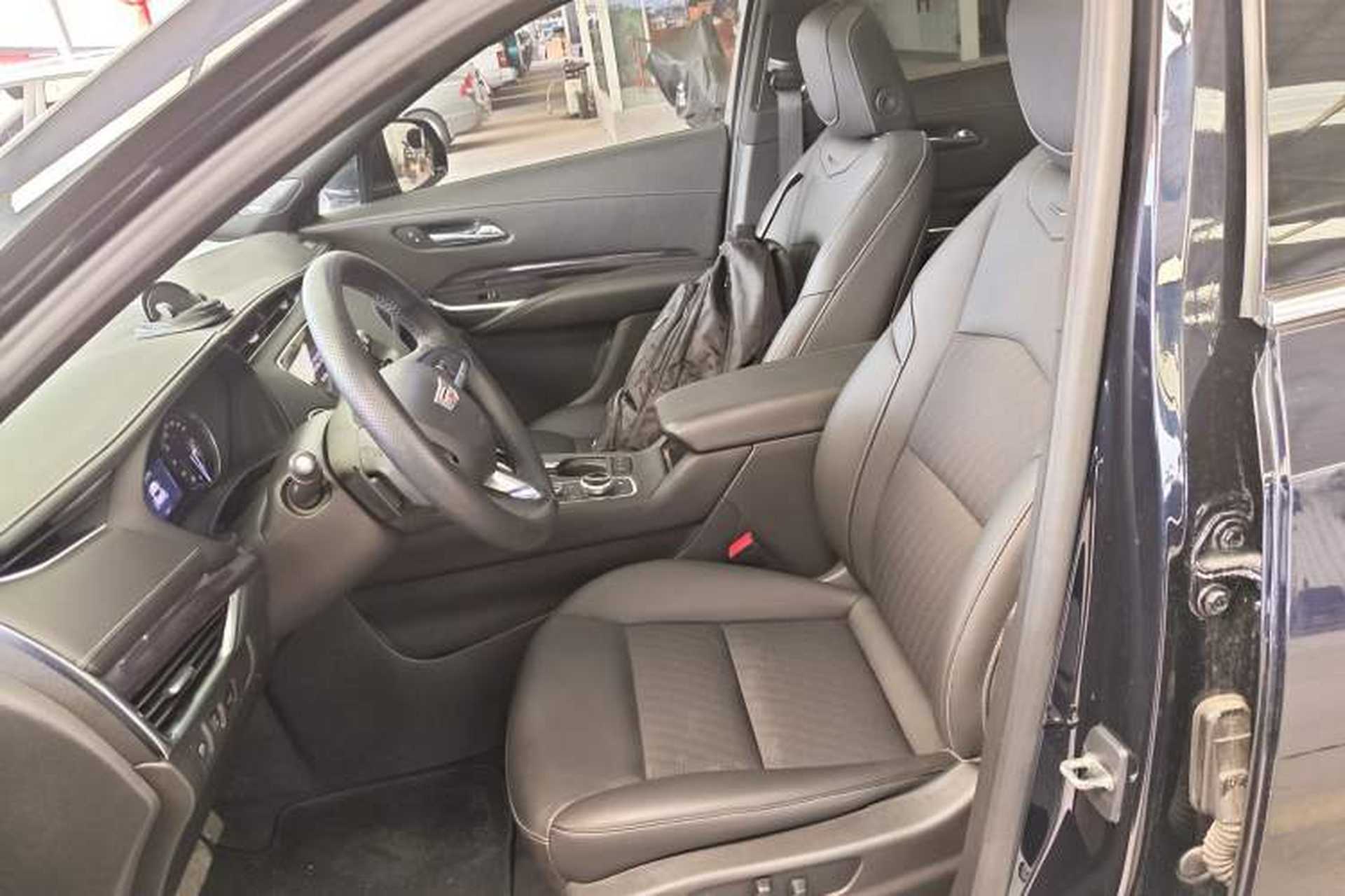 Used Cadillac XT4 2021 28T Two-Wheel Drive Tech Edition Left Front Seat