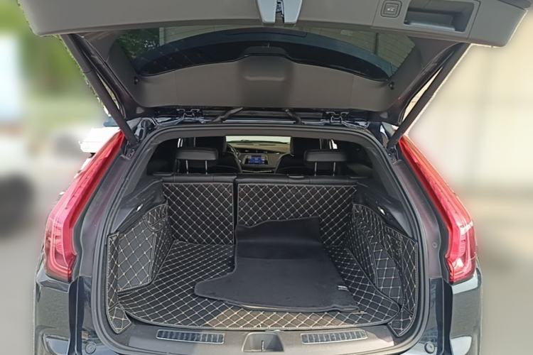 Used Cadillac XT4 2021 28T Two-Wheel Drive Leading Version Trunk