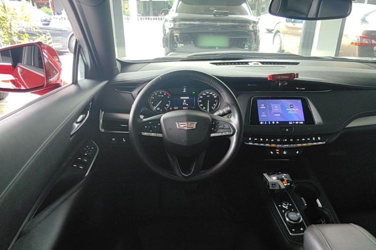 Used Cadillac XT4 2021 28T Two-Wheel Drive Leading Version Center Console
