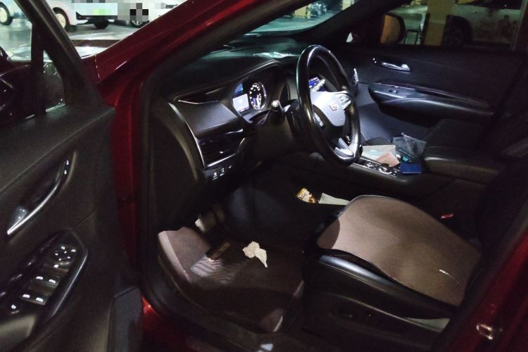 Used Cadillac XT4 2021 28T Two-Wheel Drive Tech Edition Driver Seat
