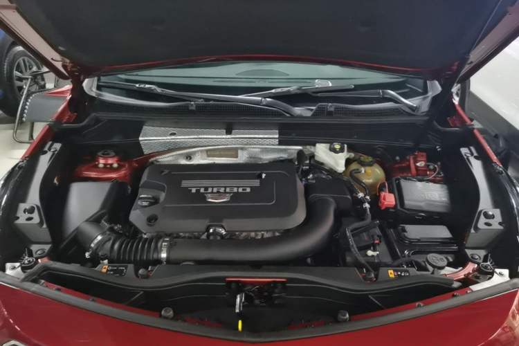 Used Cadillac XT4 2021 28T Two-Wheel Drive Luxury Version Engine Bay
