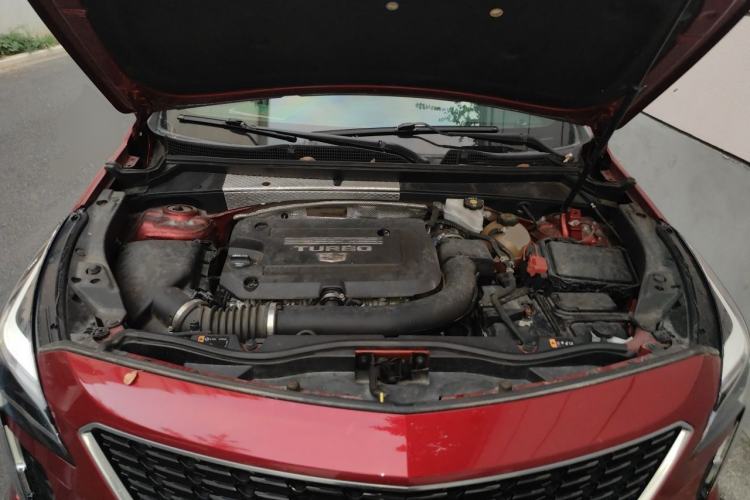 Used Cadillac XT4 2021 28T Two-Wheel Drive Luxury Version Engine Bay