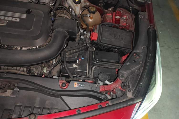 Used Cadillac XT4 2021 28T Two-Wheel Drive Leading Version Engine Bay Left
