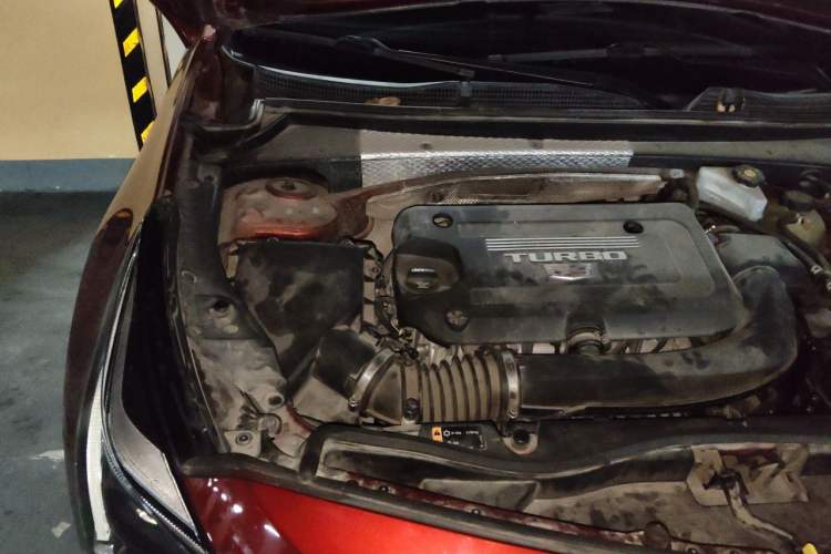 Used Cadillac XT4 2021 28T Two-Wheel Drive Tech Edition Engine Bay Right