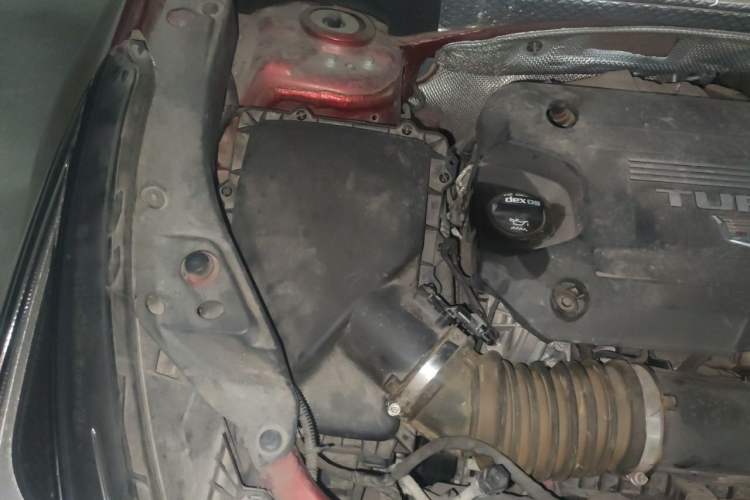 Used Cadillac XT4 2021 28T Two-Wheel Drive Luxury Version Engine Bay Right