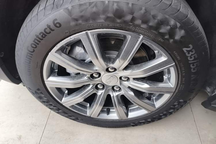 Used Cadillac XT4 2021 28T Two-Wheel Drive Leading Version Exterior 4