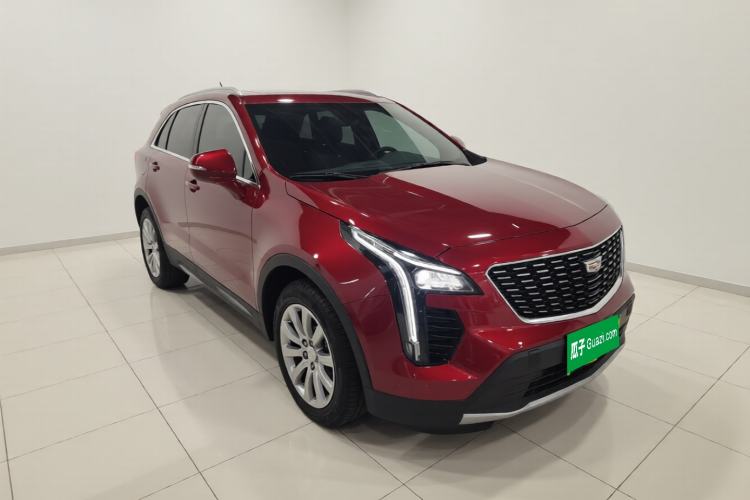 Used Cadillac XT4 2021 28T Two-Wheel Drive Luxury Version Front Right 45 Deg