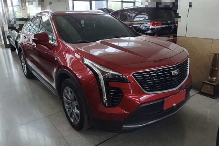 Used Cadillac XT4 2021 28T Two-Wheel Drive Leading Version Front Right 45 Deg