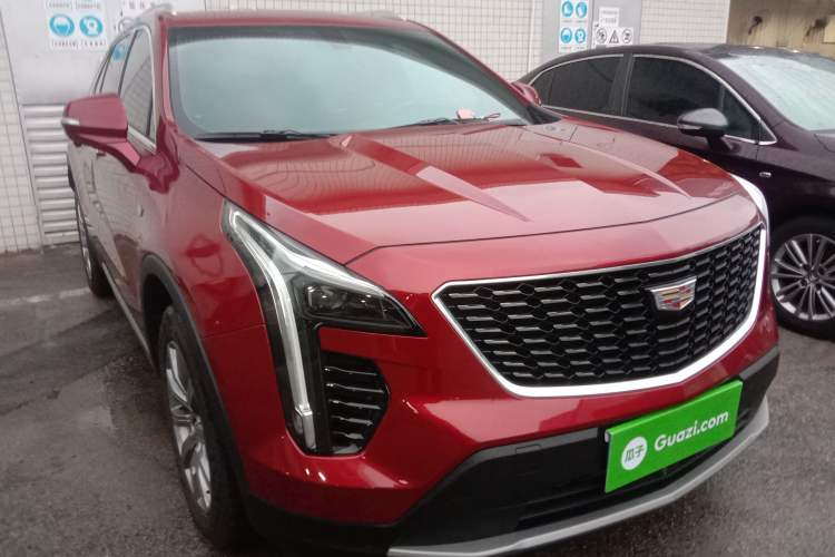 Used Cadillac XT4 2021 28T Two-Wheel Drive Leading Version Front Right 45 Deg