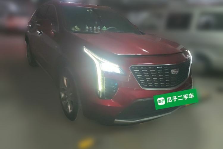 Used Cadillac XT4 2021 28T Two-Wheel Drive Luxury Version Front Right 45 Deg