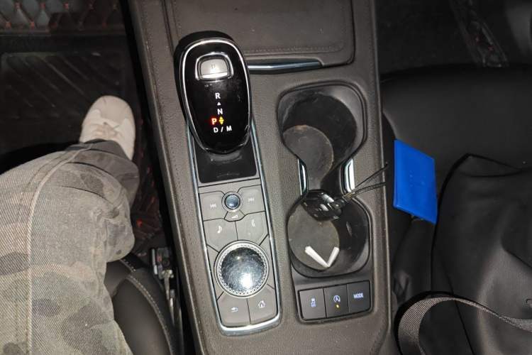 Used Cadillac XT4 2021 28T Two-Wheel Drive Leading Version Gear Lever
