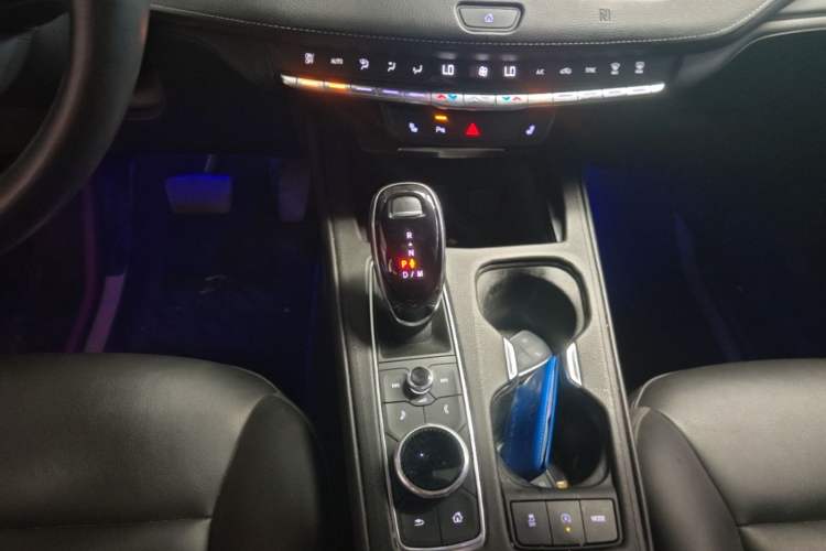 Used Cadillac XT4 2021 28T Two-Wheel Drive Leading Version Gear Lever