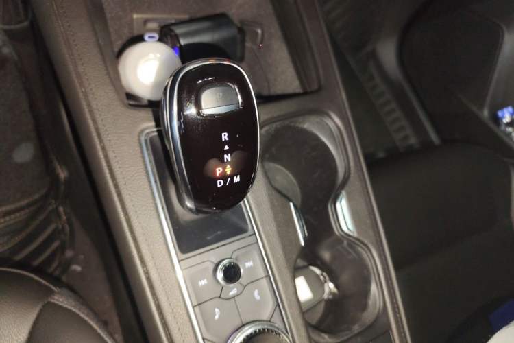 Used Cadillac XT4 2021 28T Two-Wheel Drive Leading Version Gear Lever