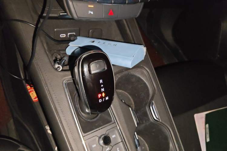 Used Cadillac XT4 2021 28T Two-Wheel Drive Tech Edition Gear Lever