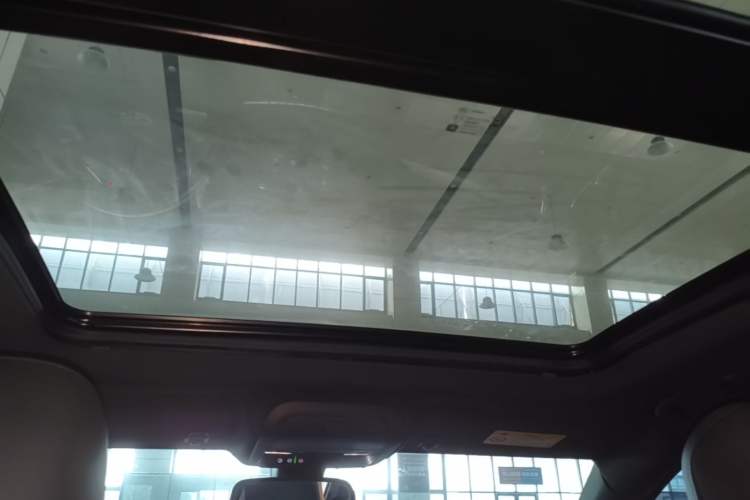 Used Cadillac XT4 2021 28T Two-Wheel Drive Leading Version Headliner