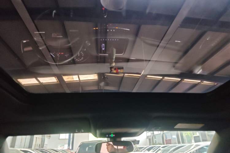 Used Cadillac XT4 2021 28T Two-Wheel Drive Leading Version Headliner