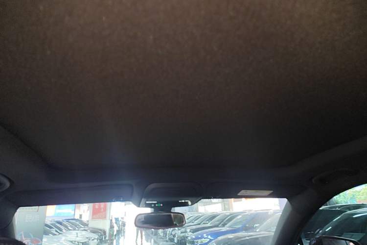 Used Cadillac XT4 2021 28T Two-Wheel Drive Luxury Version Headliner