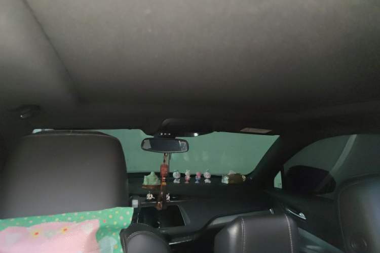 Used Cadillac XT4 2021 28T Two-Wheel Drive Luxury Version Headliner