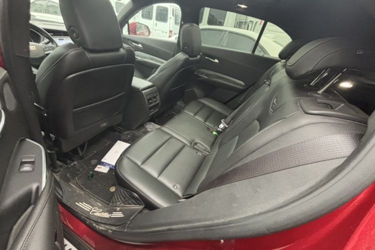 Used Cadillac XT4 2021 28T Two-Wheel Drive Leading Version Interior 3