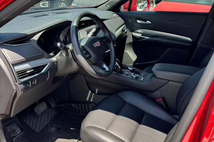Used Cadillac XT4 2021 28T Two-Wheel Drive Leading Version Left Front Seat