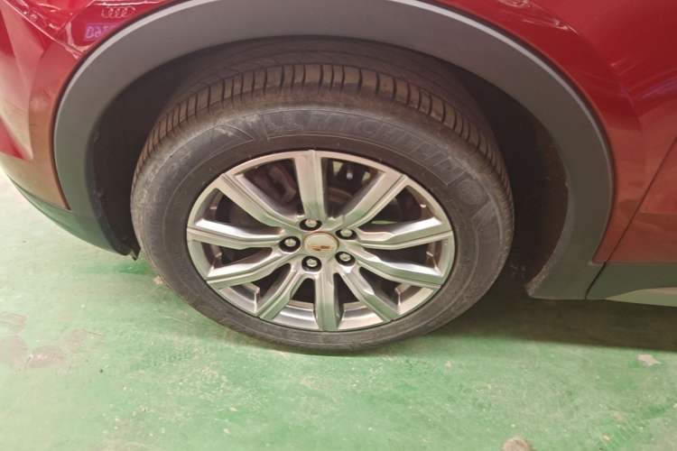 Used Cadillac XT4 2021 28T Two-Wheel Drive Leading Version Left Front Wheel Hub