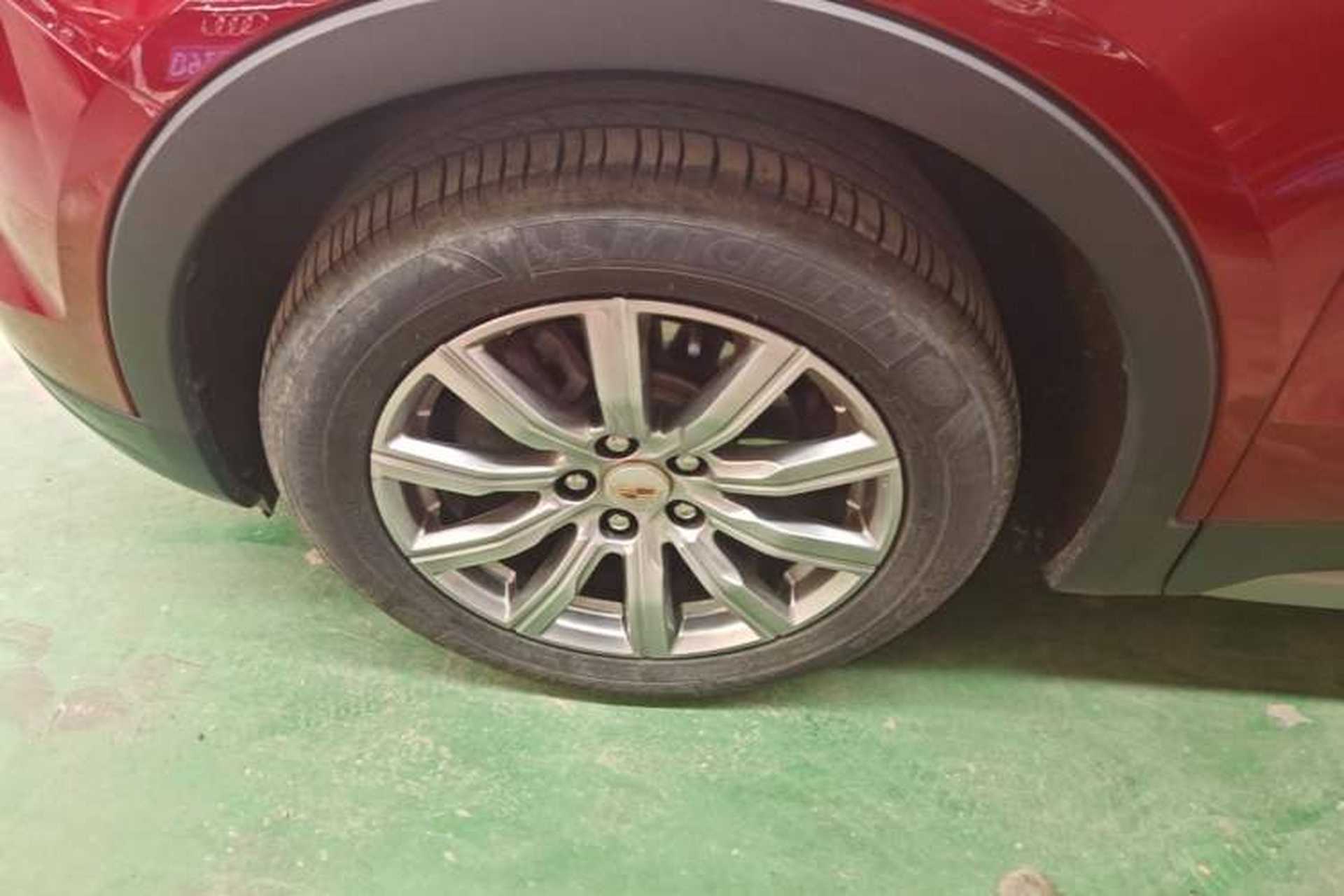 Used Cadillac XT4 2021 28T Two-Wheel Drive Leading Version Left Front Wheel Hub