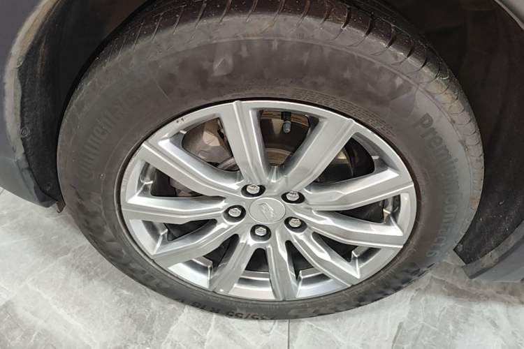 Used Cadillac XT4 2021 28T Two-Wheel Drive Luxury Version Left Front Wheel Hub
