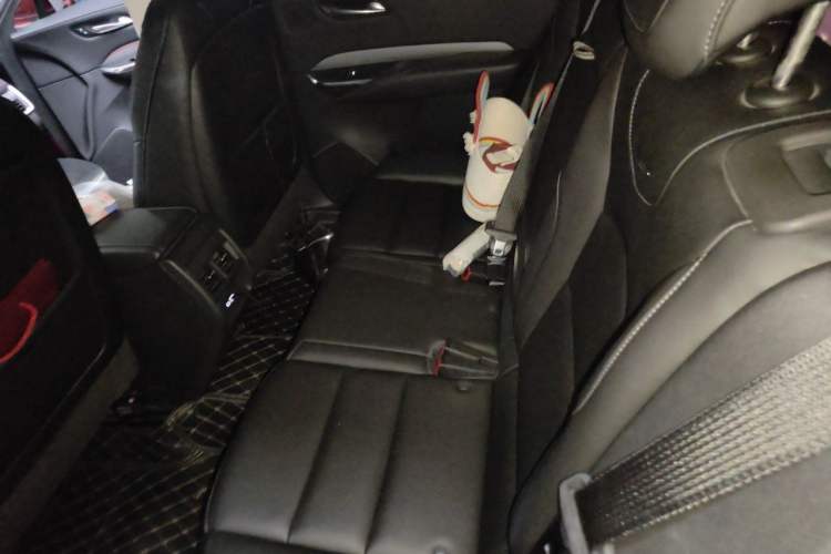 Used Cadillac XT4 2021 28T Two-Wheel Drive Luxury Version Left Rear Seat