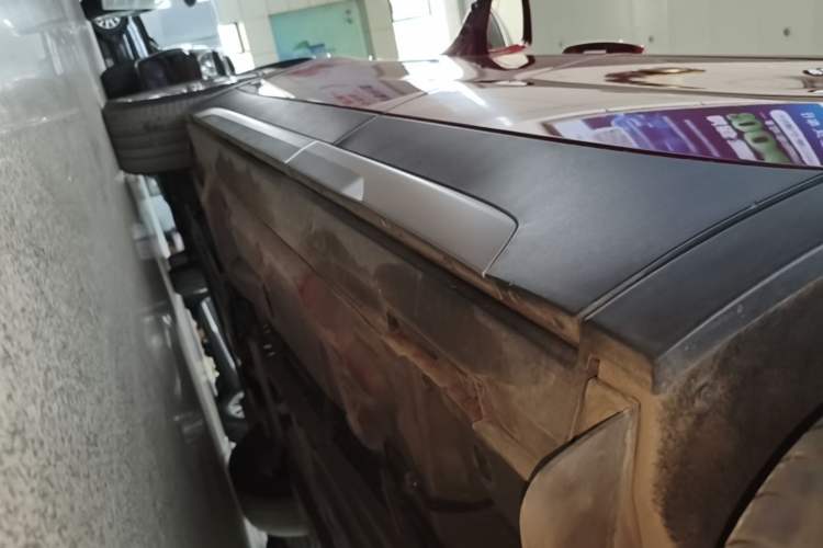 Used Cadillac XT4 2021 28T Two-Wheel Drive Leading Version Left Side Sill