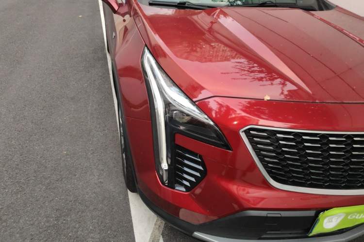 Used Cadillac XT4 2021 28T Two-Wheel Drive Luxury Version Right Front Headlight