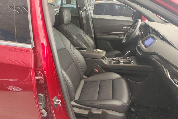Used Cadillac XT4 2021 28T Two-Wheel Drive Tech Edition Right Front Seat