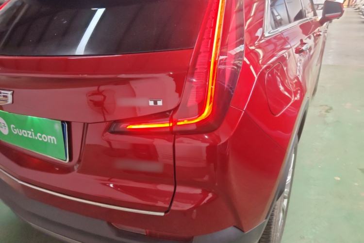Used Cadillac XT4 2021 28T Two-Wheel Drive Leading Version Right Rear Taillight