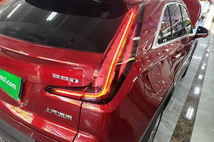 Used Cadillac XT4 2021 28T Two-Wheel Drive Luxury Version Right Rear Taillight