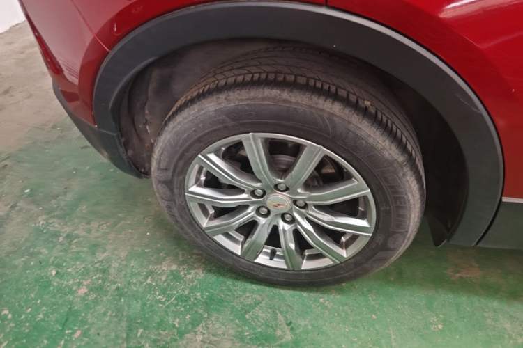 Used Cadillac XT4 2021 28T Two-Wheel Drive Leading Version Right Rear Wheel Hub