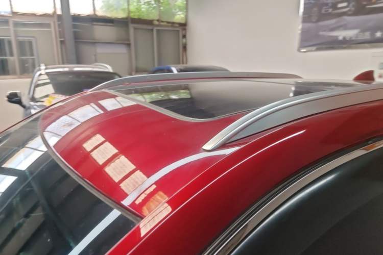 Used Cadillac XT4 2021 28T Two-Wheel Drive Leading Version Roof