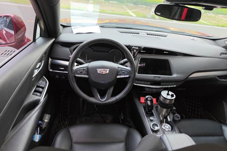 Used Cadillac XT4 2021 28T Two-Wheel Drive Leading Version Steering Wheel