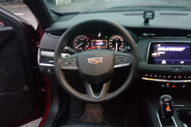 Used Cadillac XT4 2021 28T Two-Wheel Drive Leading Version Steering Wheel