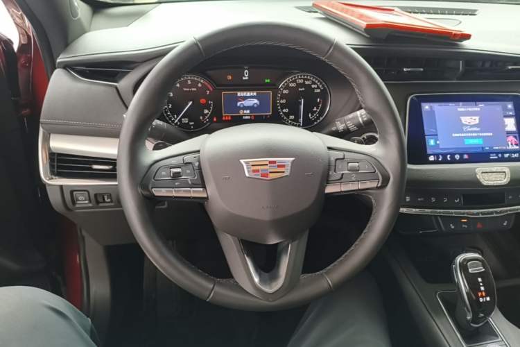 Used Cadillac XT4 2021 28T Two-Wheel Drive Leading Version Steering Wheel