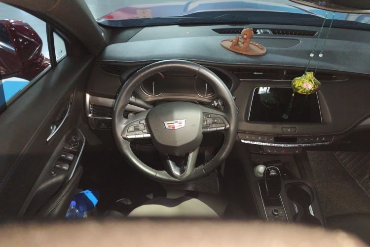 Used Cadillac XT4 2021 28T Two-Wheel Drive Leading Version Steering Wheel